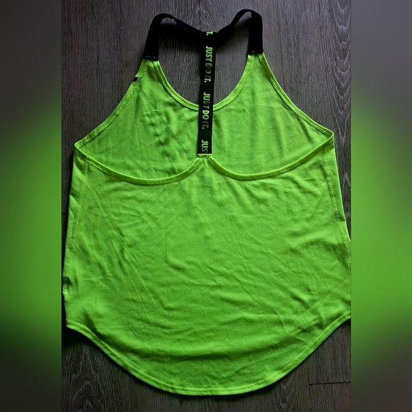 Nike Size Medium Women's Neon Green Athletic Tank Top - Picture 5 of 11